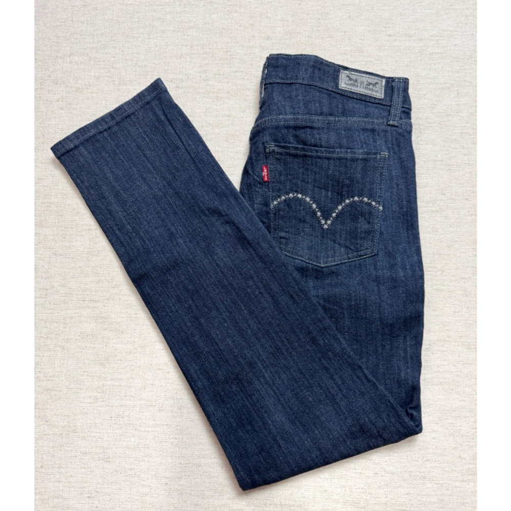 Levi Strauss Woman’s blue denim Jeans size W29 L30 Casual Dark Wash Straight Leg - Picture 6 of 7